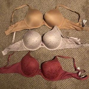 3 - Victoria’s Secret 34D Bras